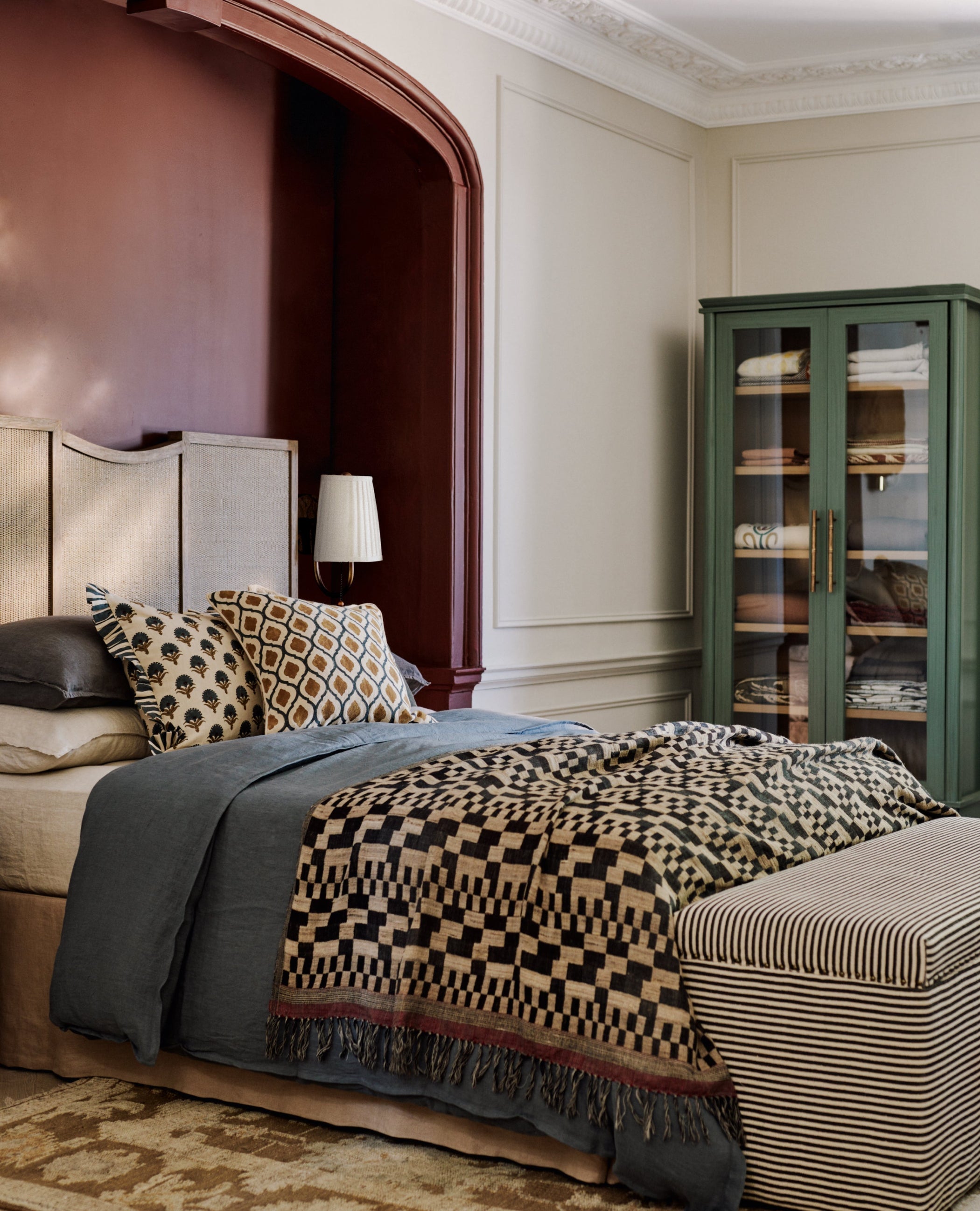 How to create a bedroom for hibernating at home