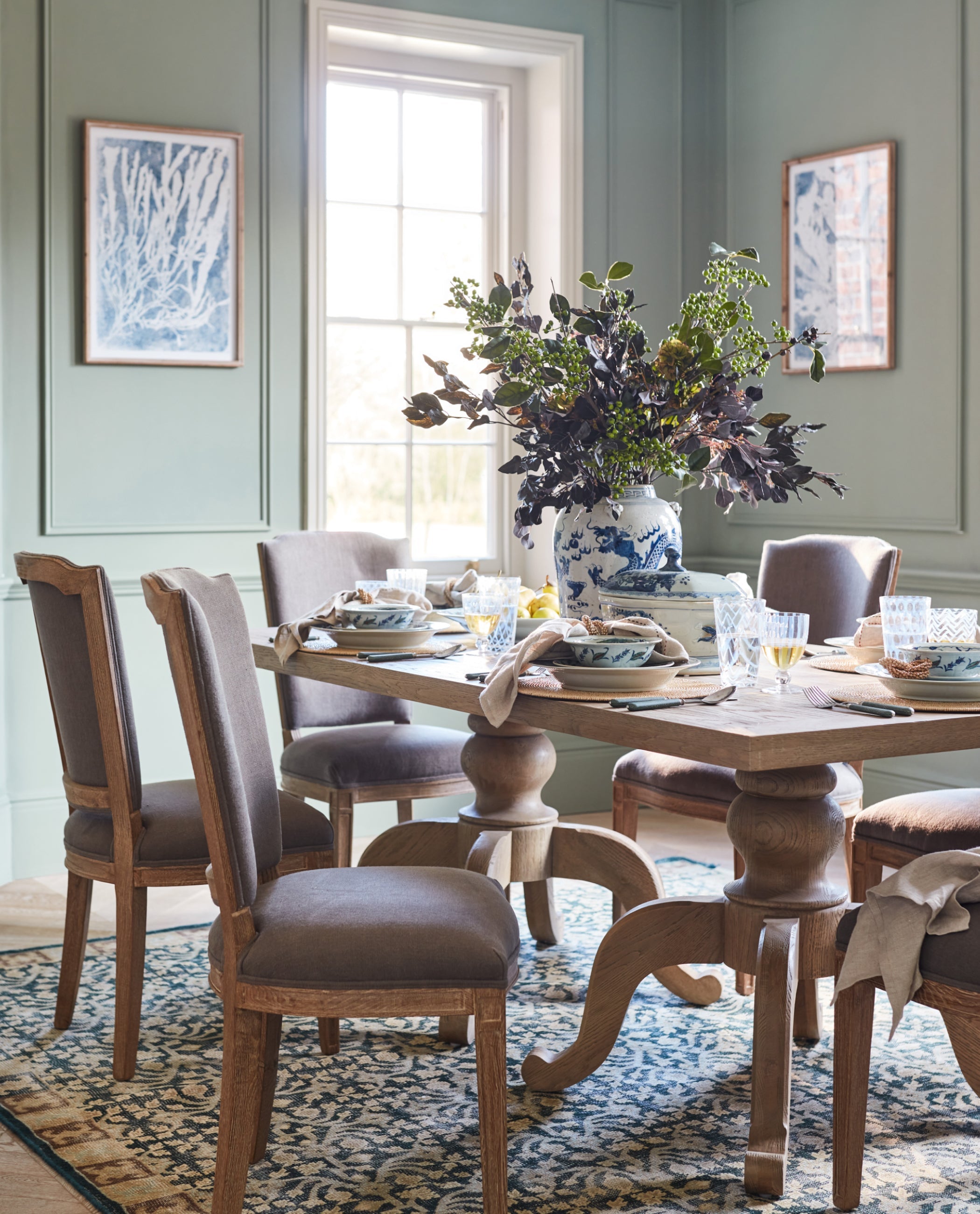 Our Guide to Choosing a Dining Chair