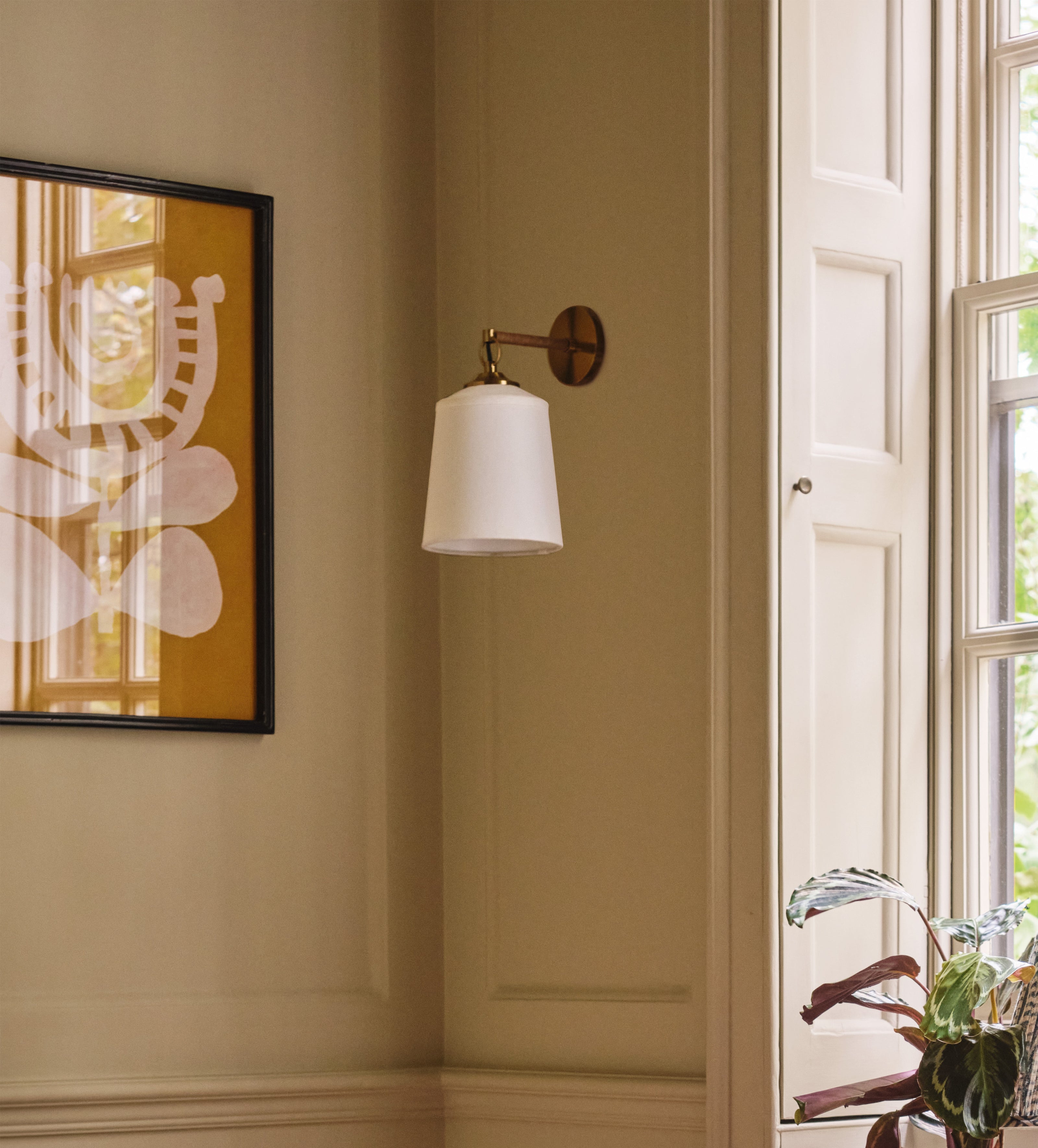 Kirana Wall Lamp and Shade - Natural/White