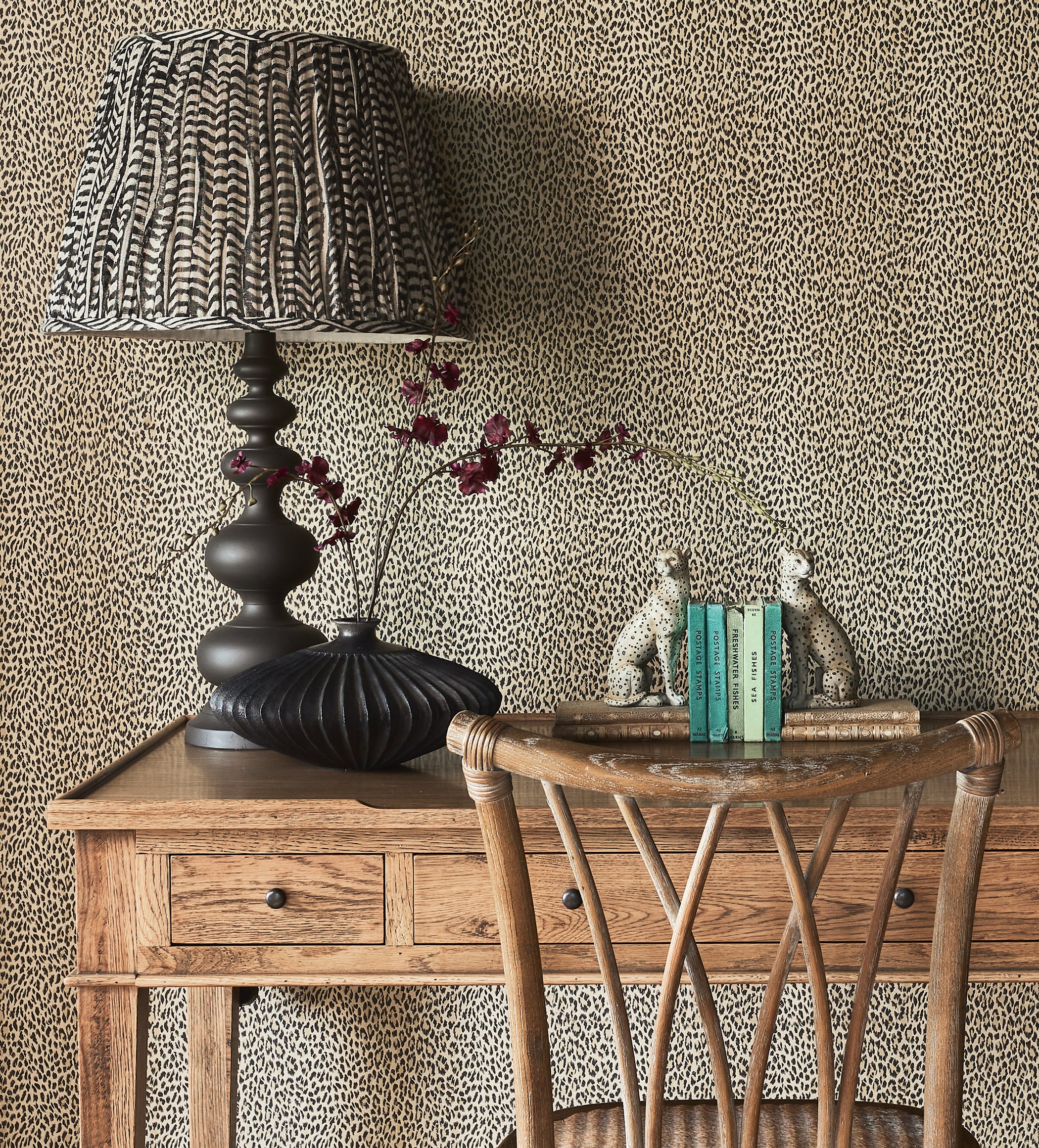 Lakadema Leopard Bookends - Cream