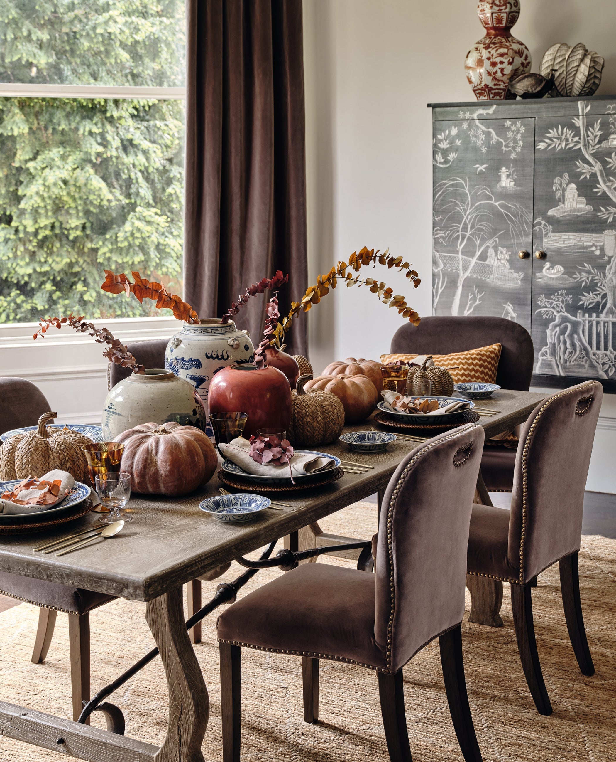 How to Decorate Your Table for Halloween