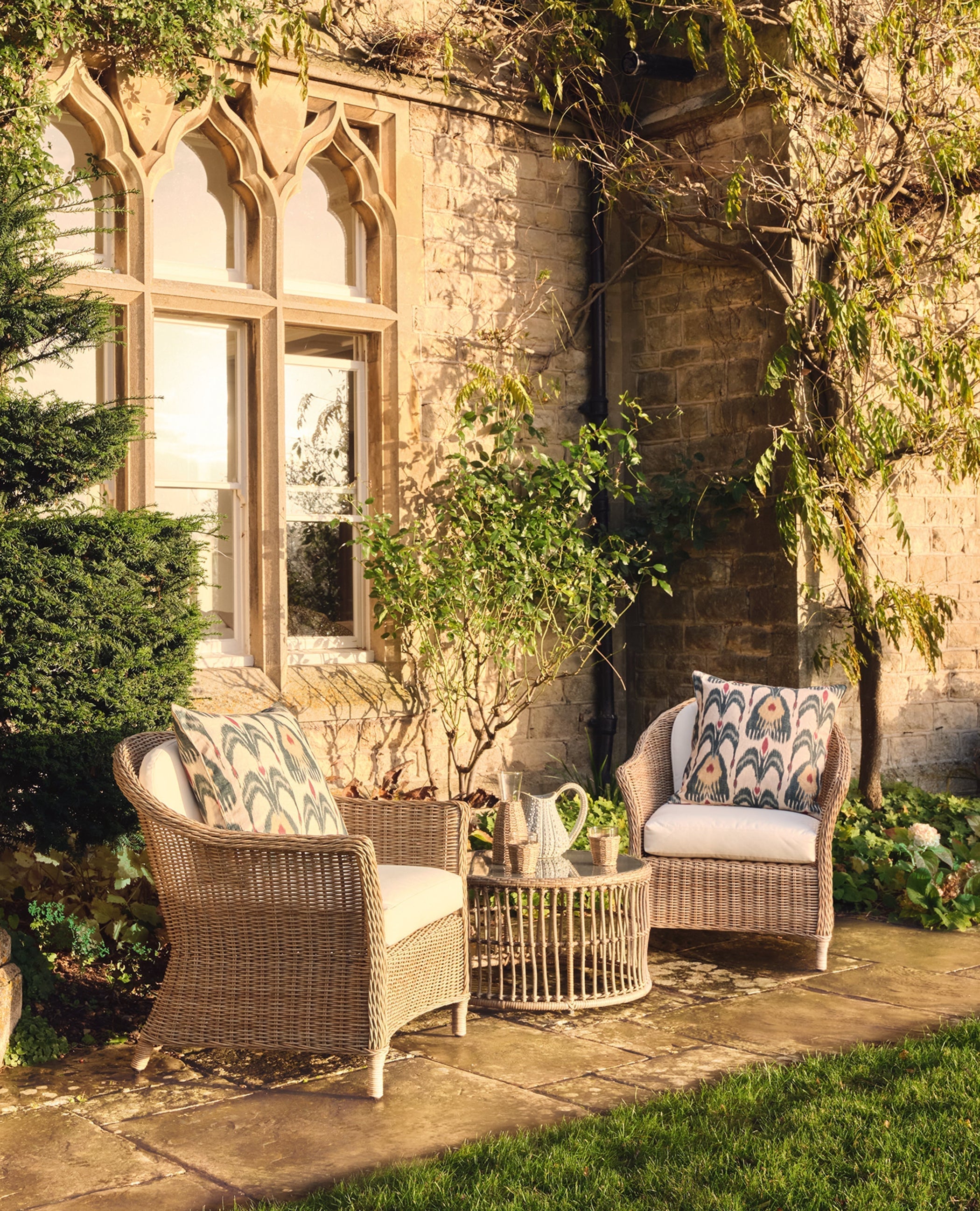 English Gardens to Visit In Spring and Summer