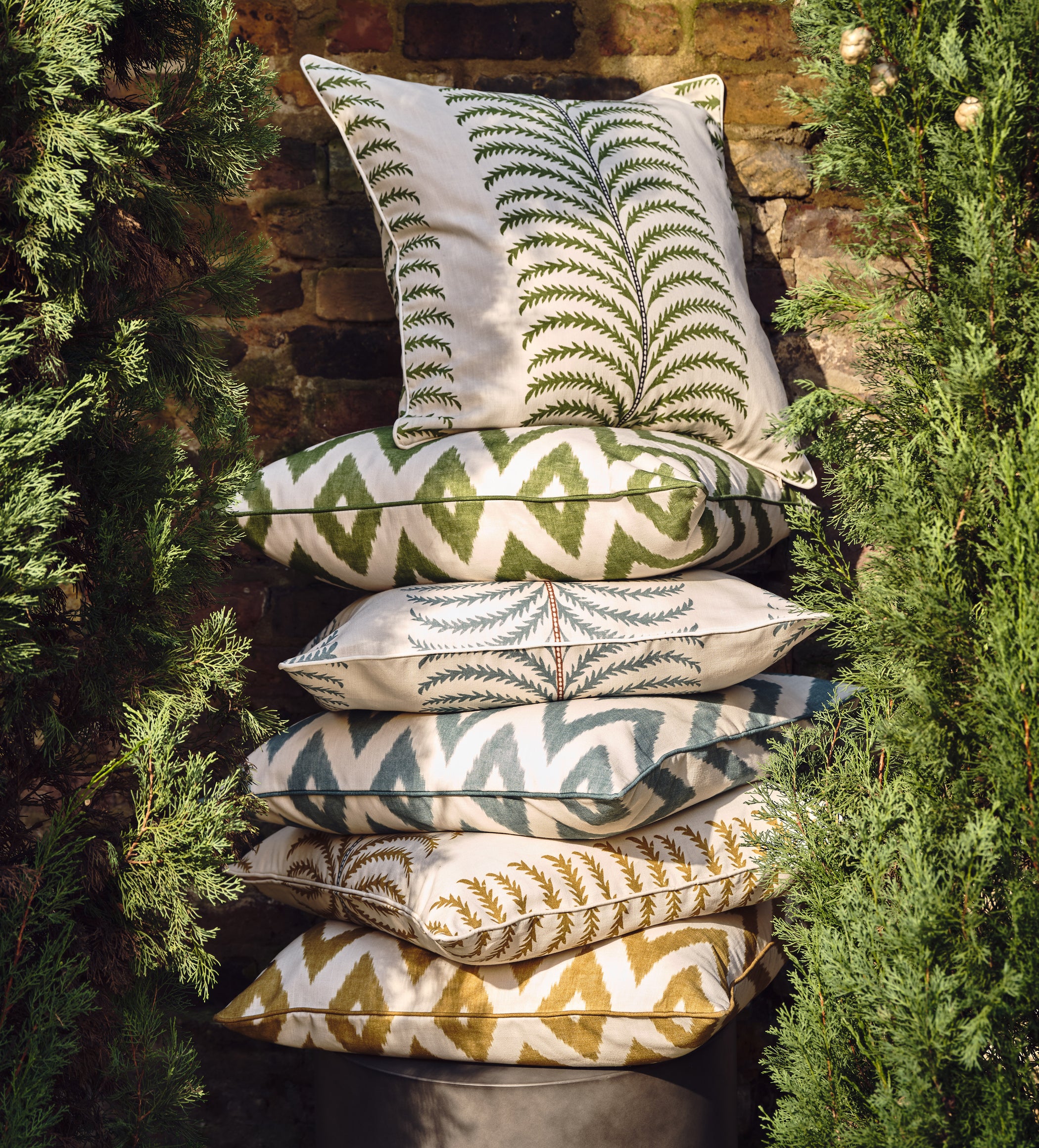 Areca Outdoor Cushion - Putting Green