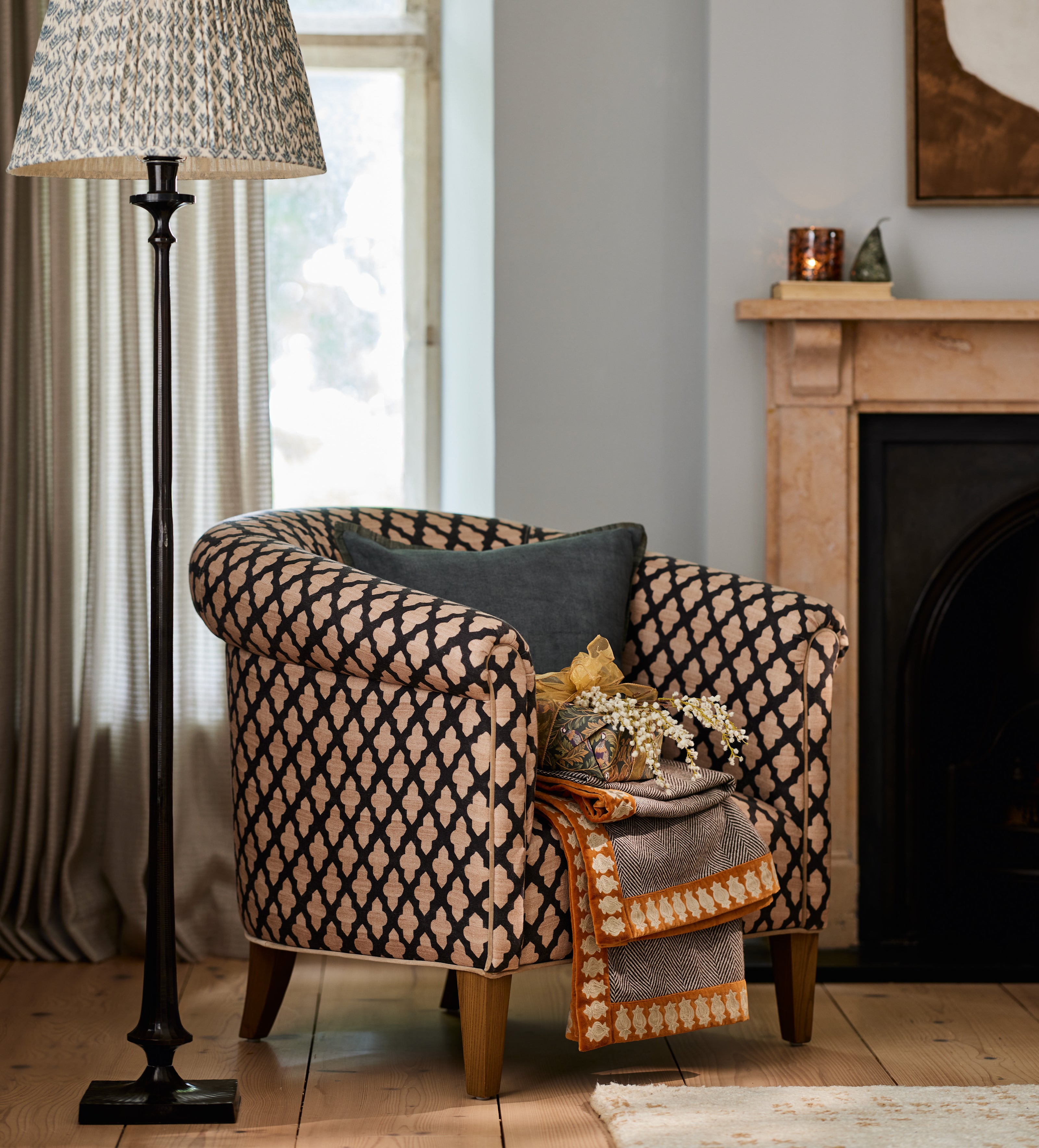 Coniston Serigraph Linen Armchair - Black/Natural