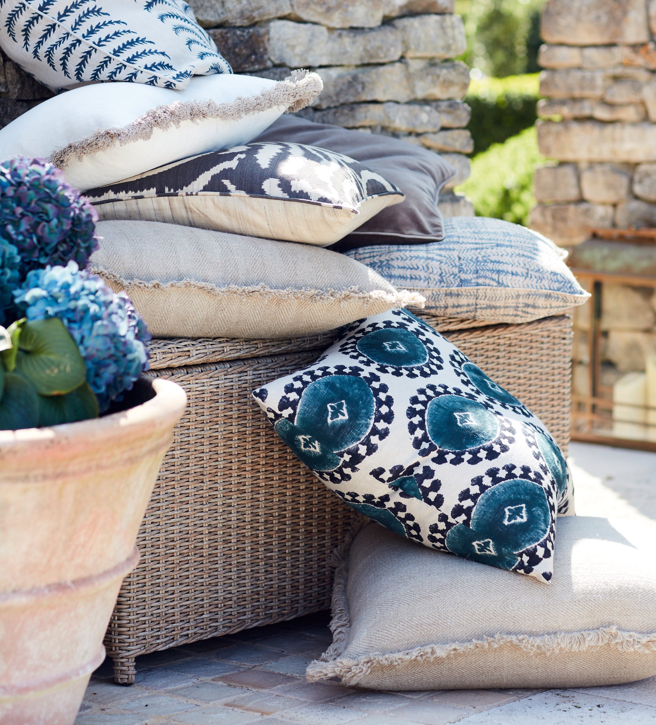 Contorno Cushion Cover - Air Force Blue
