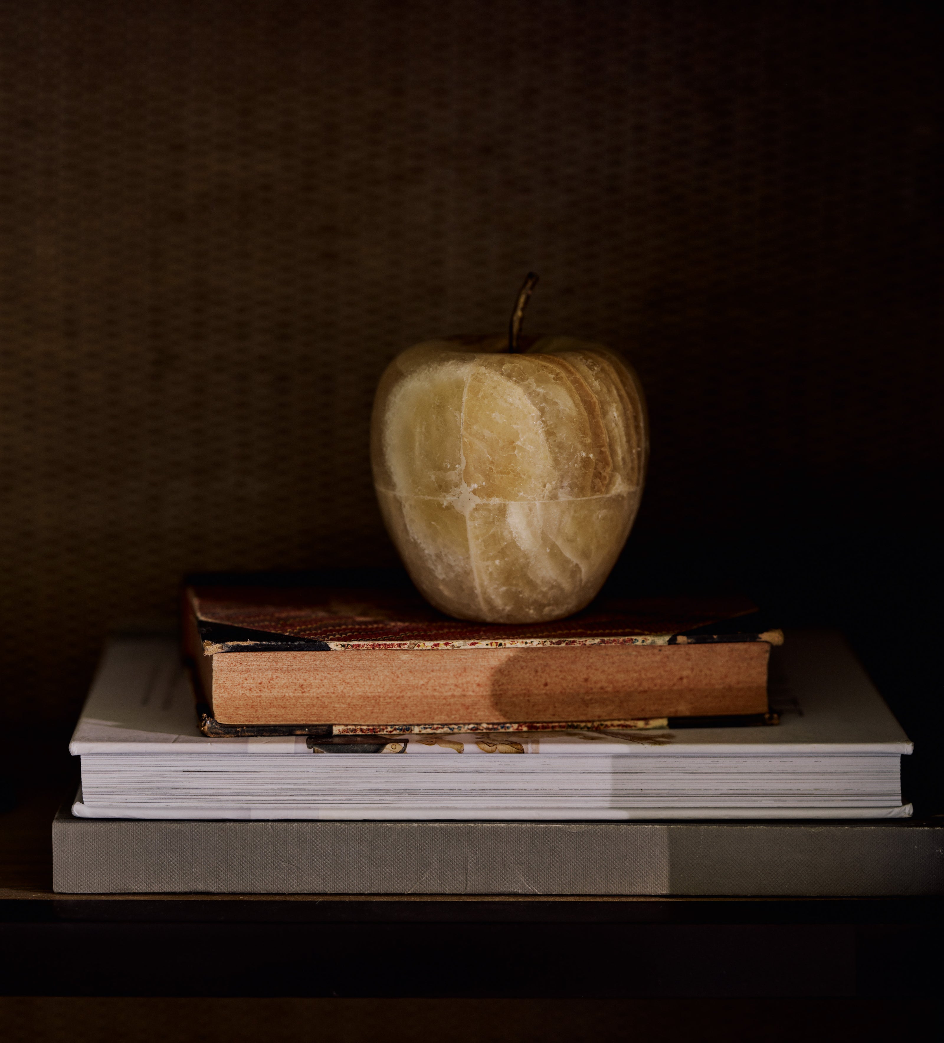 Eris Paper Weight - Onyx