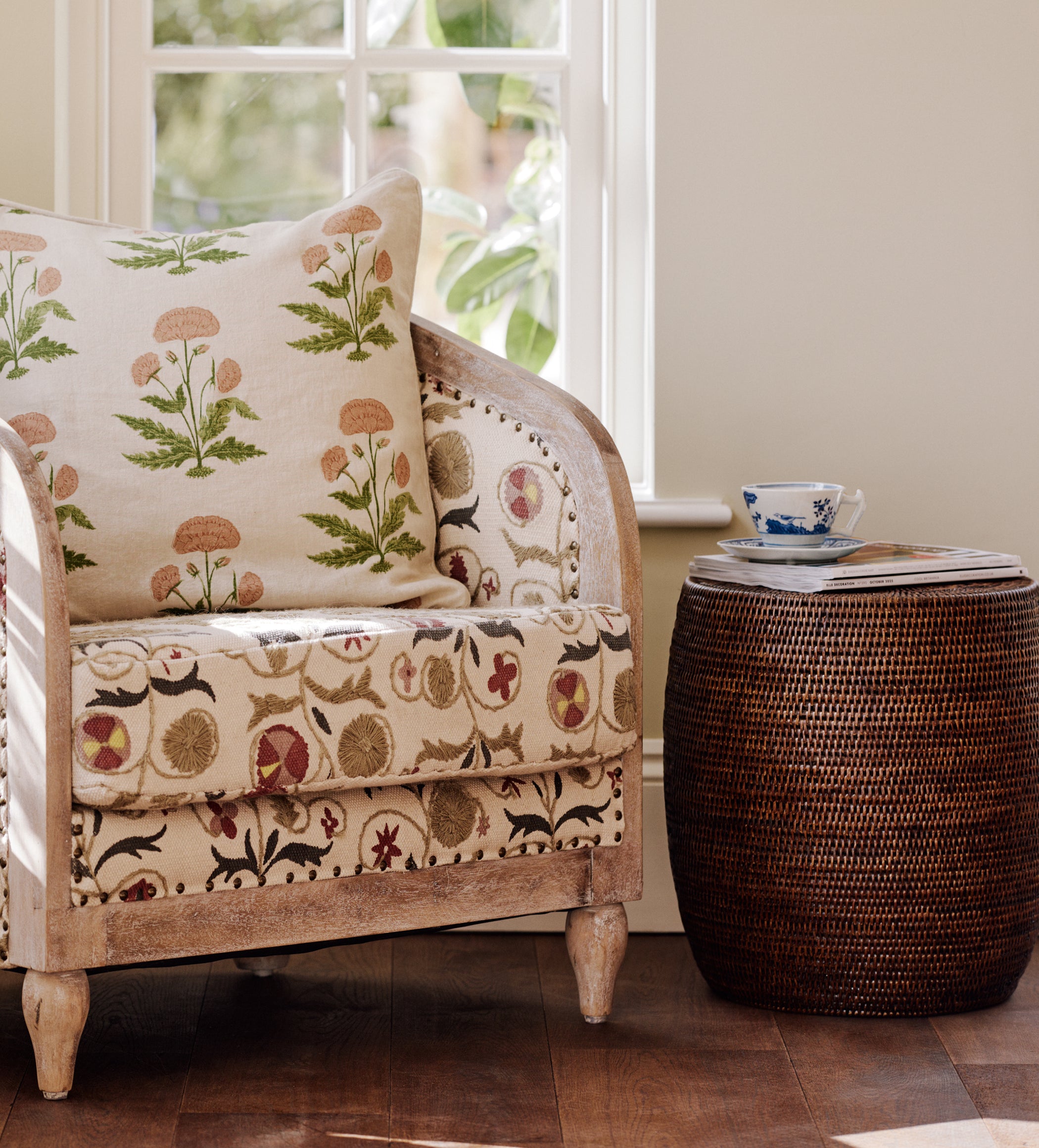 Damu Rattan Stool - Antique Brown