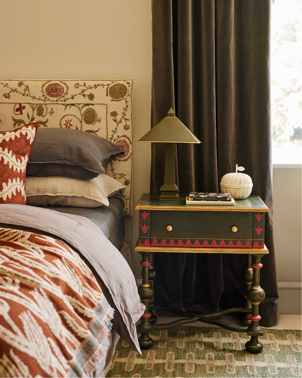 A beautiful spare bedroom.  