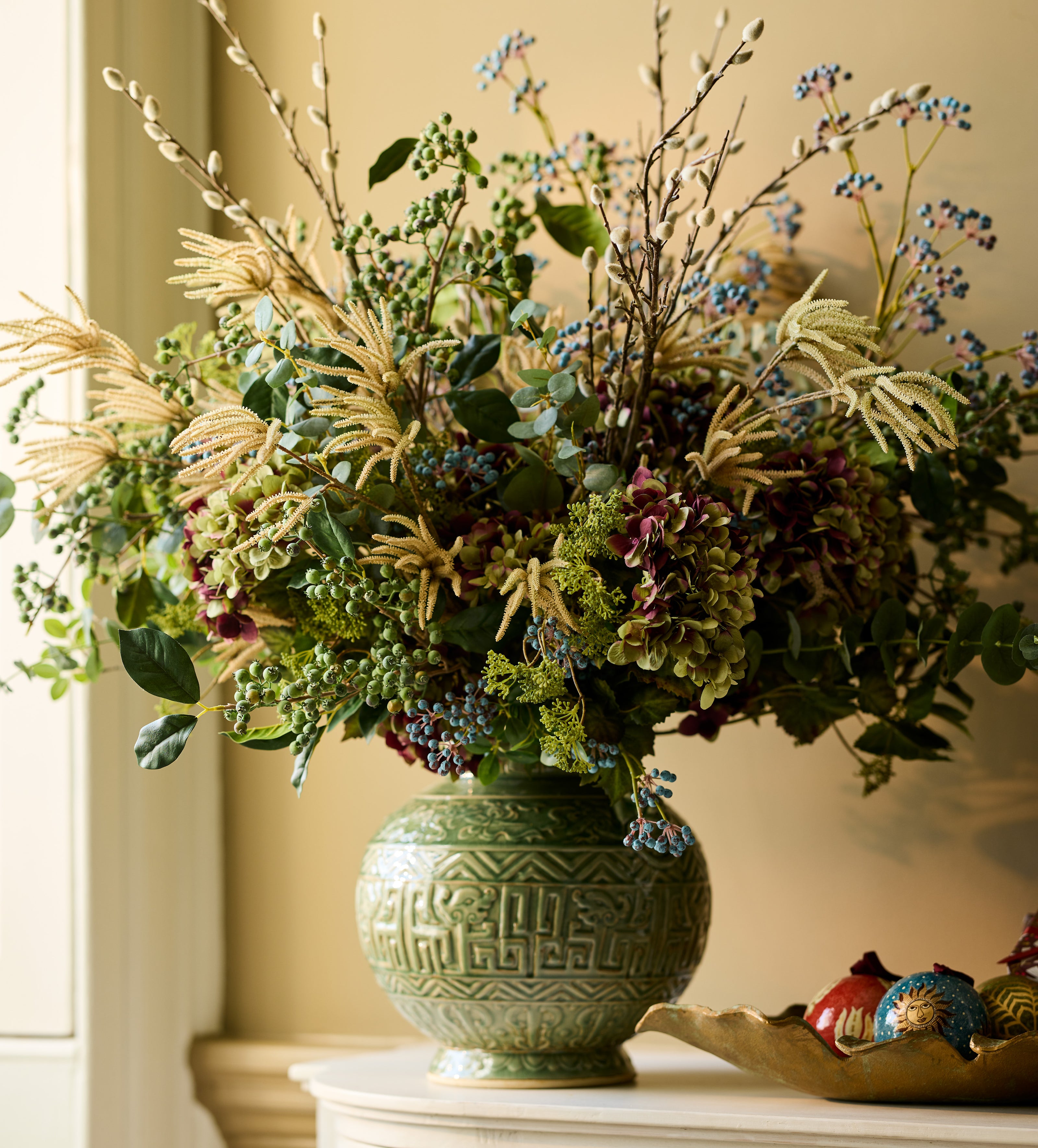 Hongshan Vase - Celadon