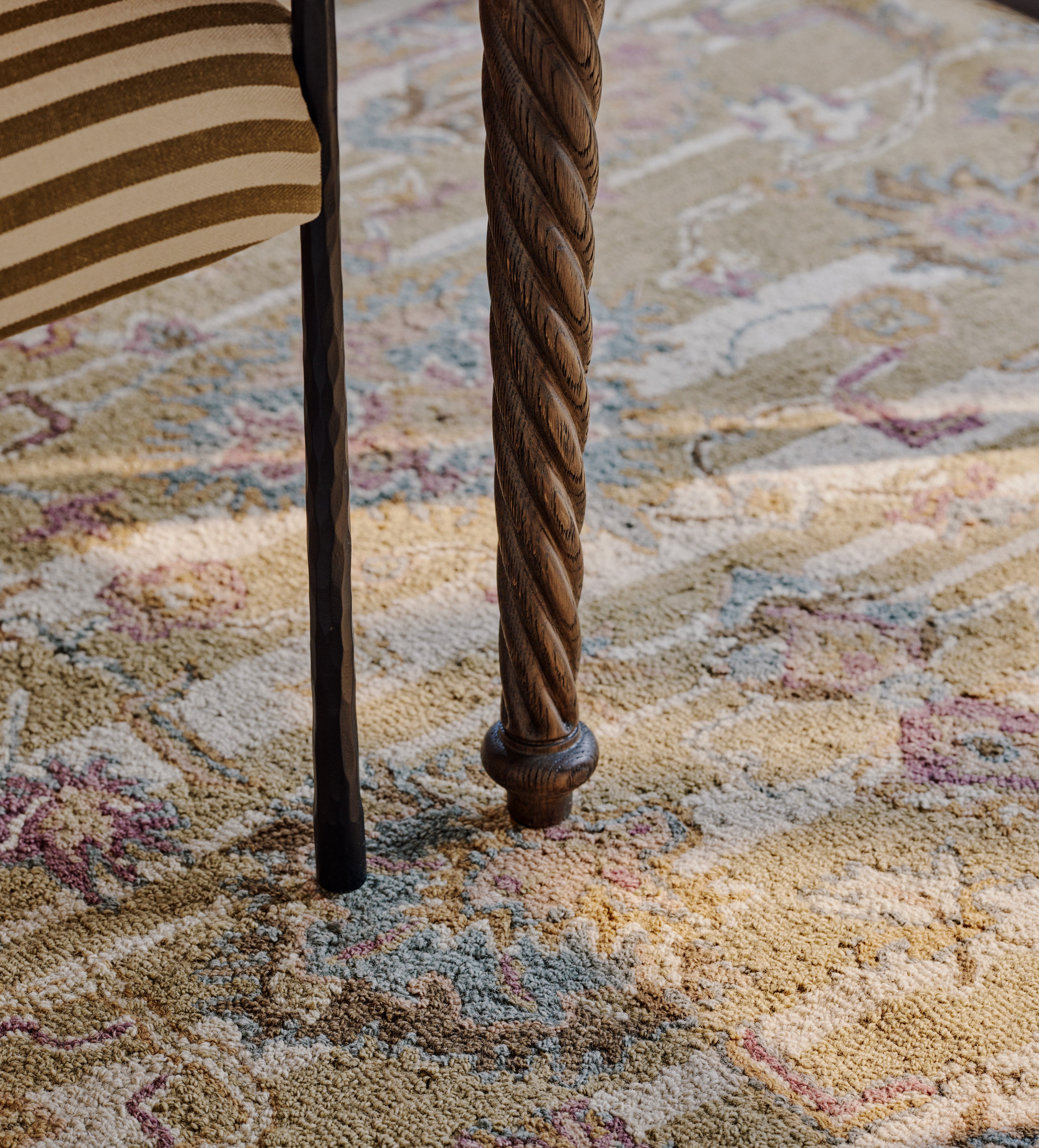 Mahin Rug 305x244cm - Gold/Ivory