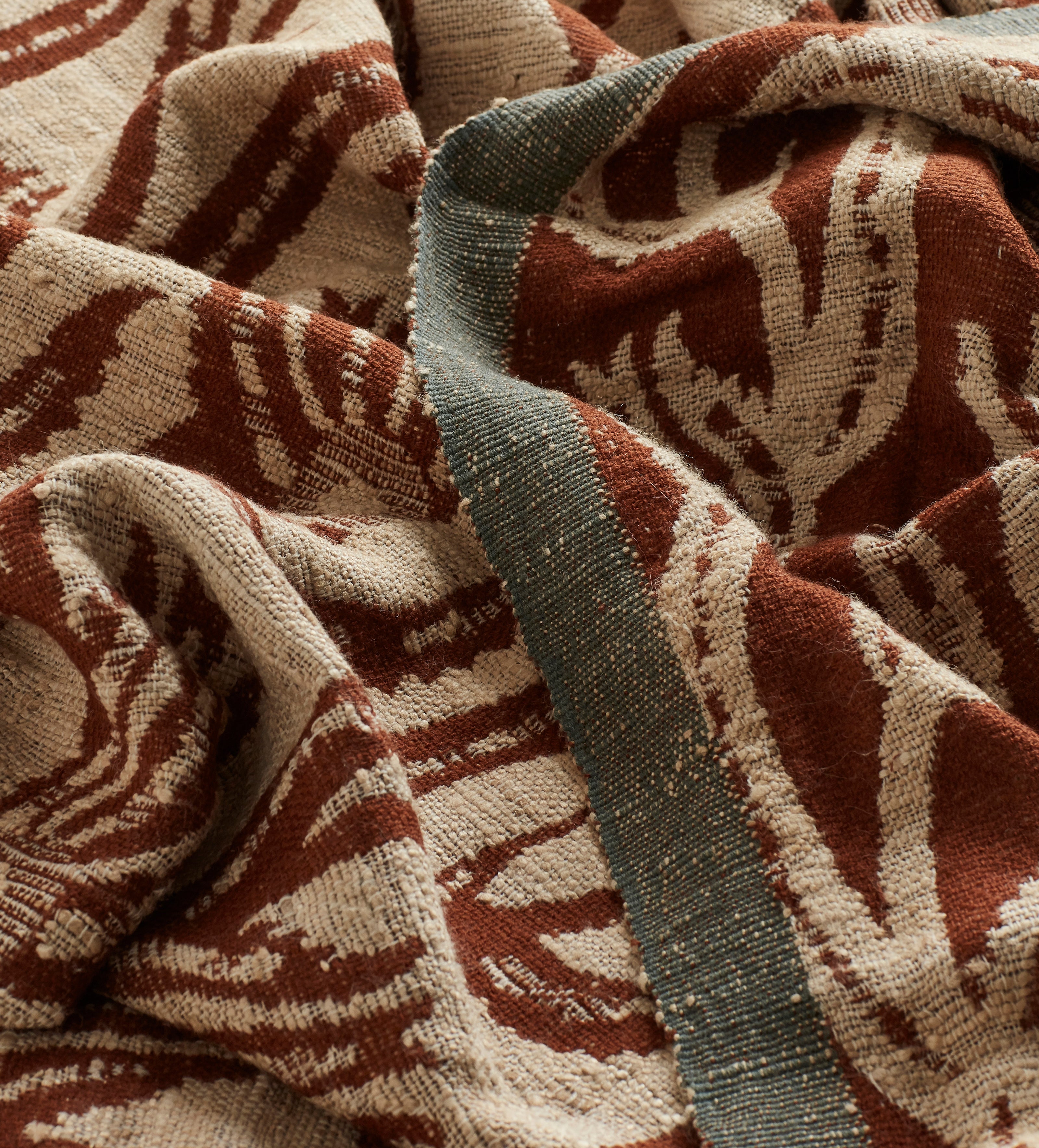 Muhibbi Throw - Earthy Red