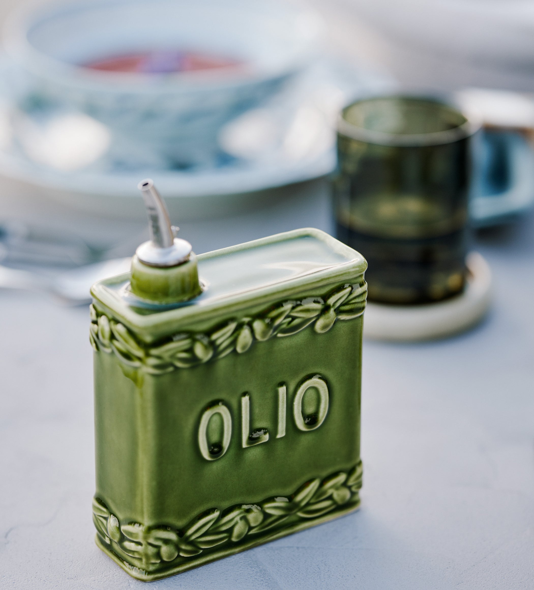 Oliveto Cruet - White Clay