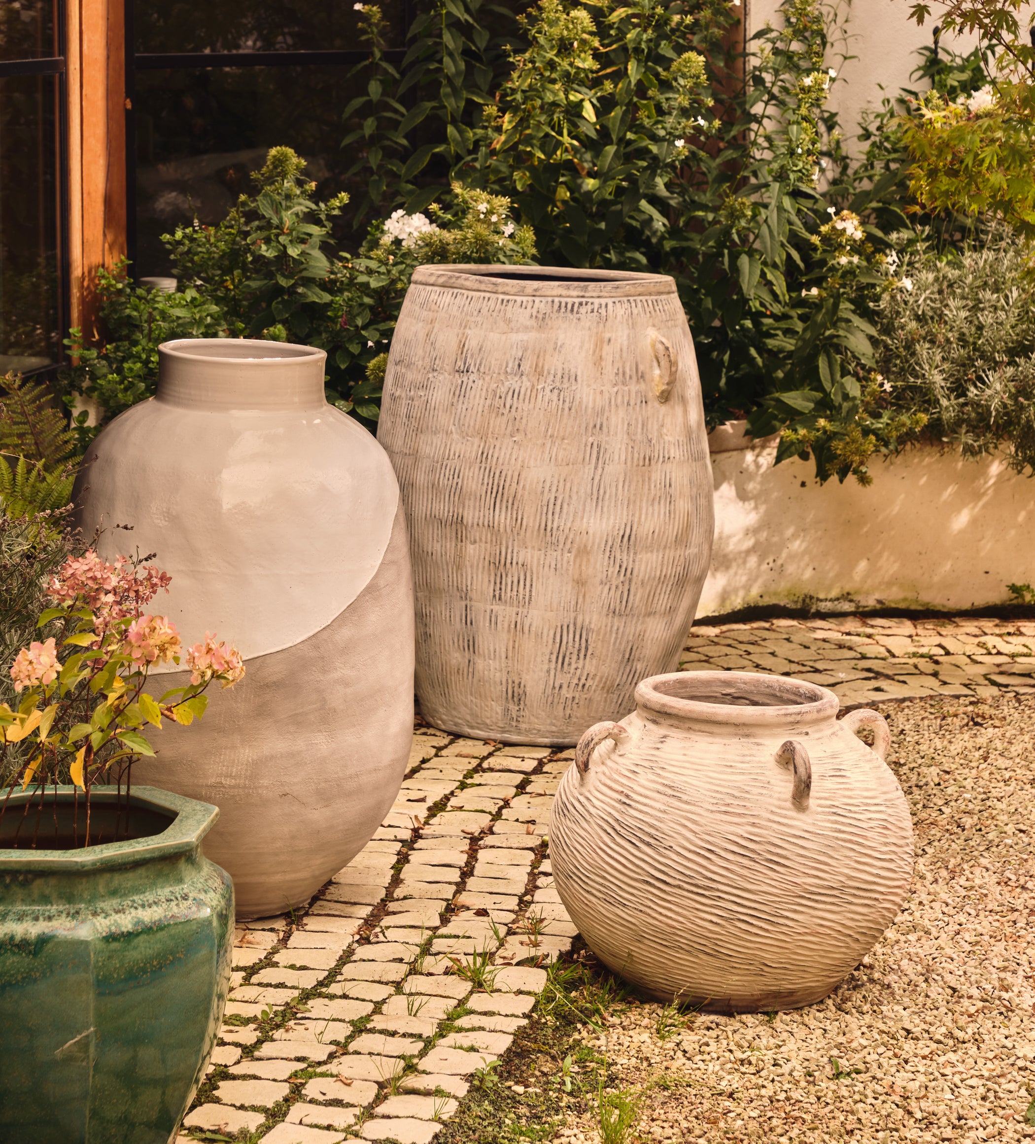 Chasca Round Planter - Brushed White
