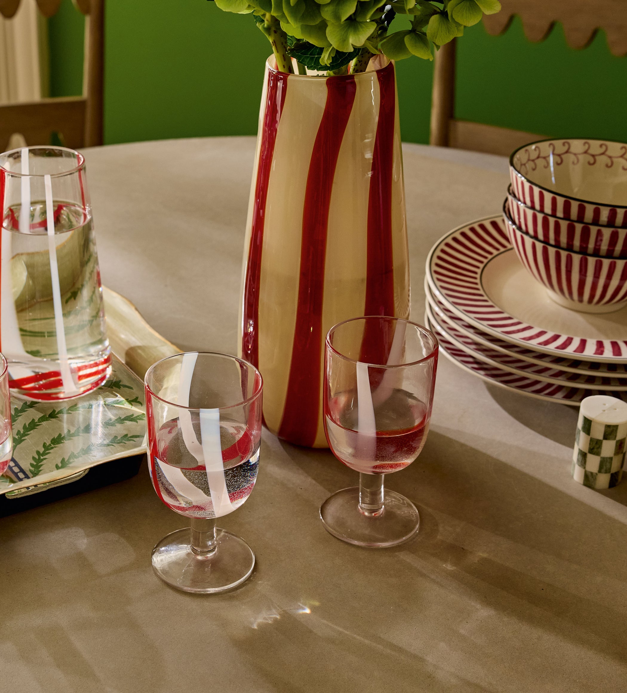 Mila Wine Glasses - Set of Six - Red/White