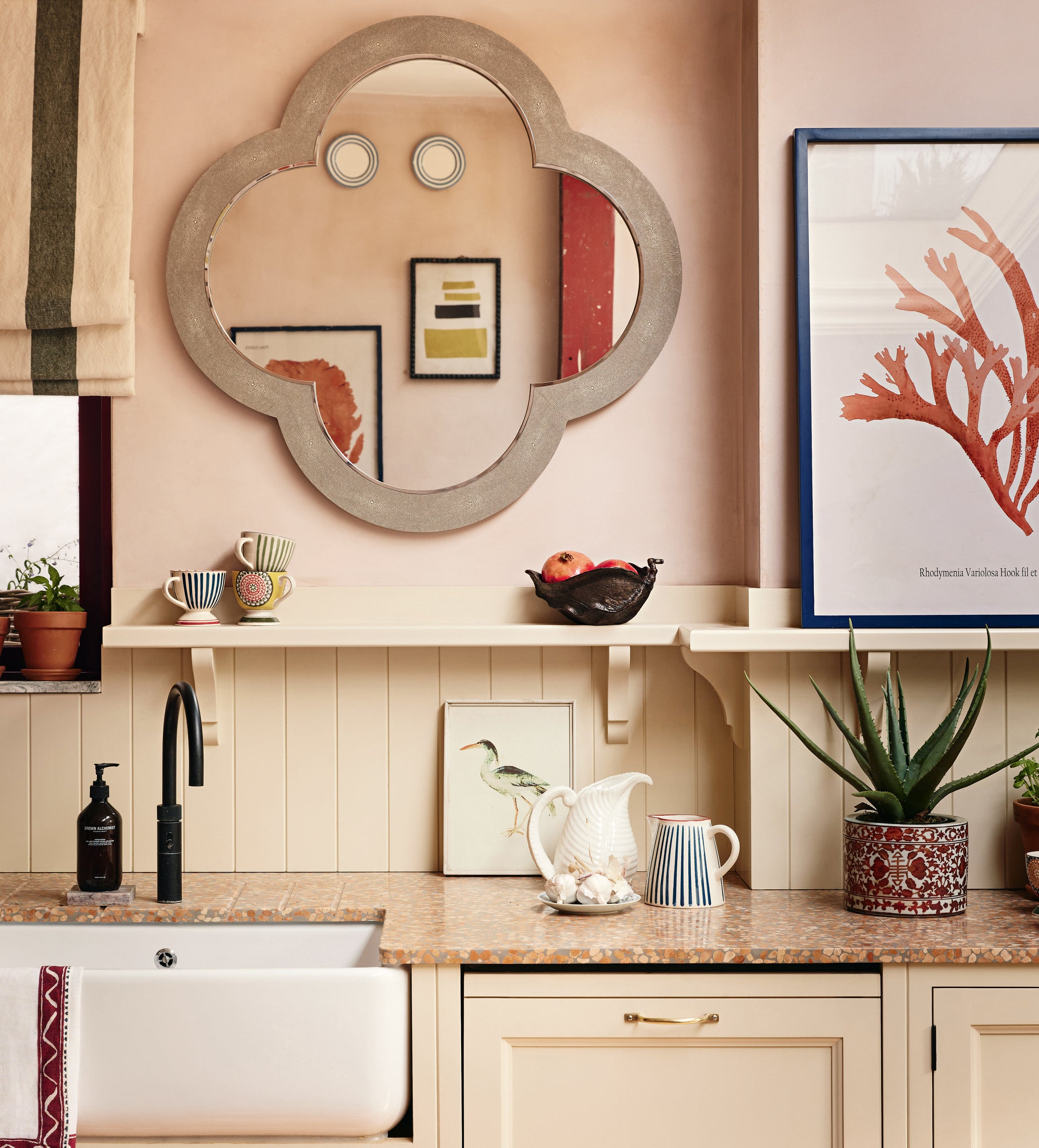 Shou Planter - Coral