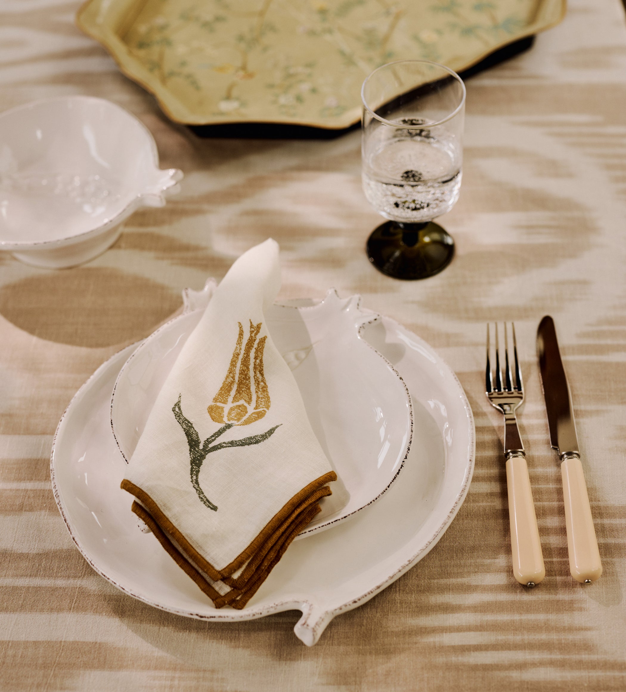 Tulipe Napkins with Overlock - Set of Four - Ochre