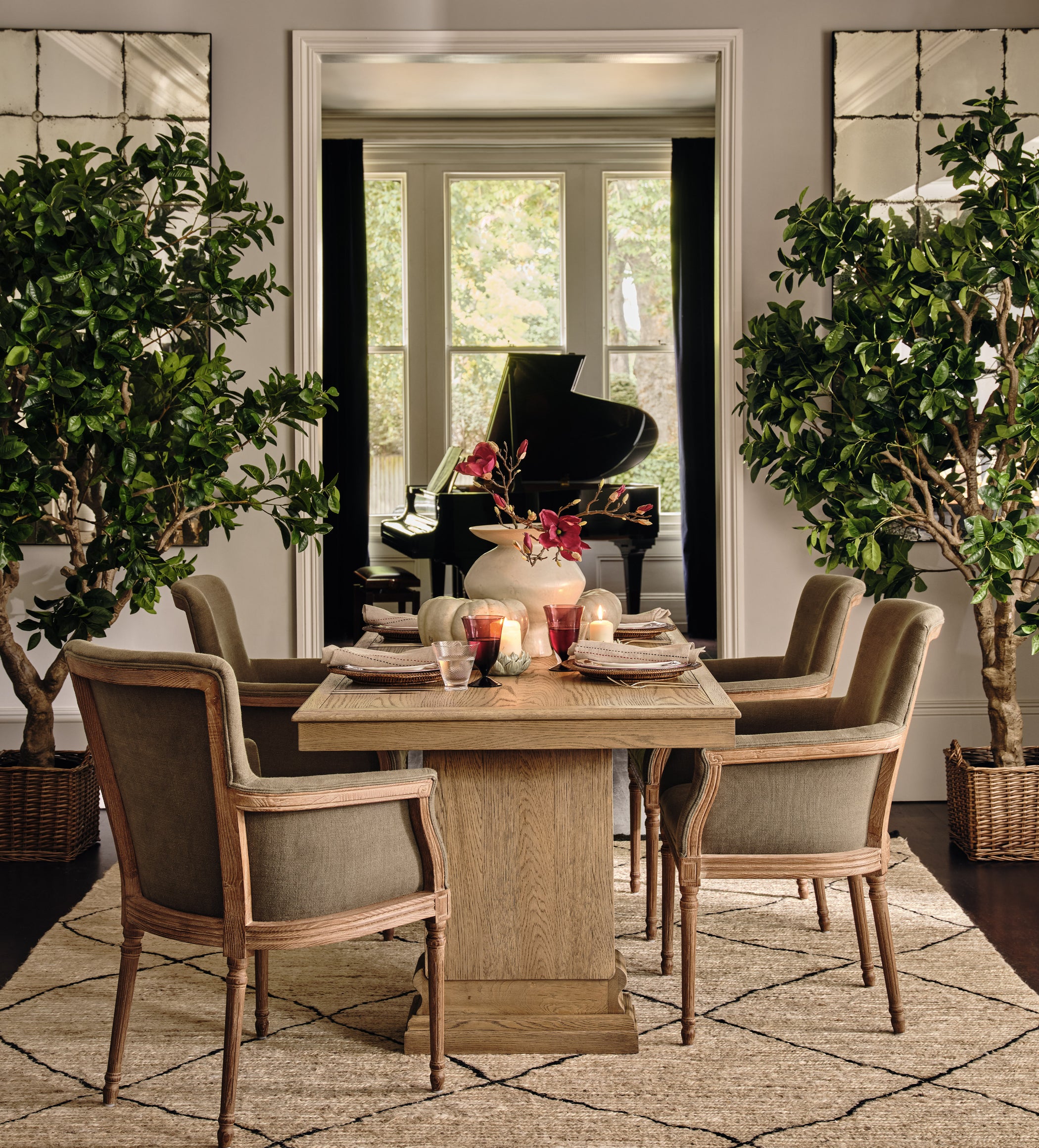 Turnus Extendable Dining Table - Weathered Oak