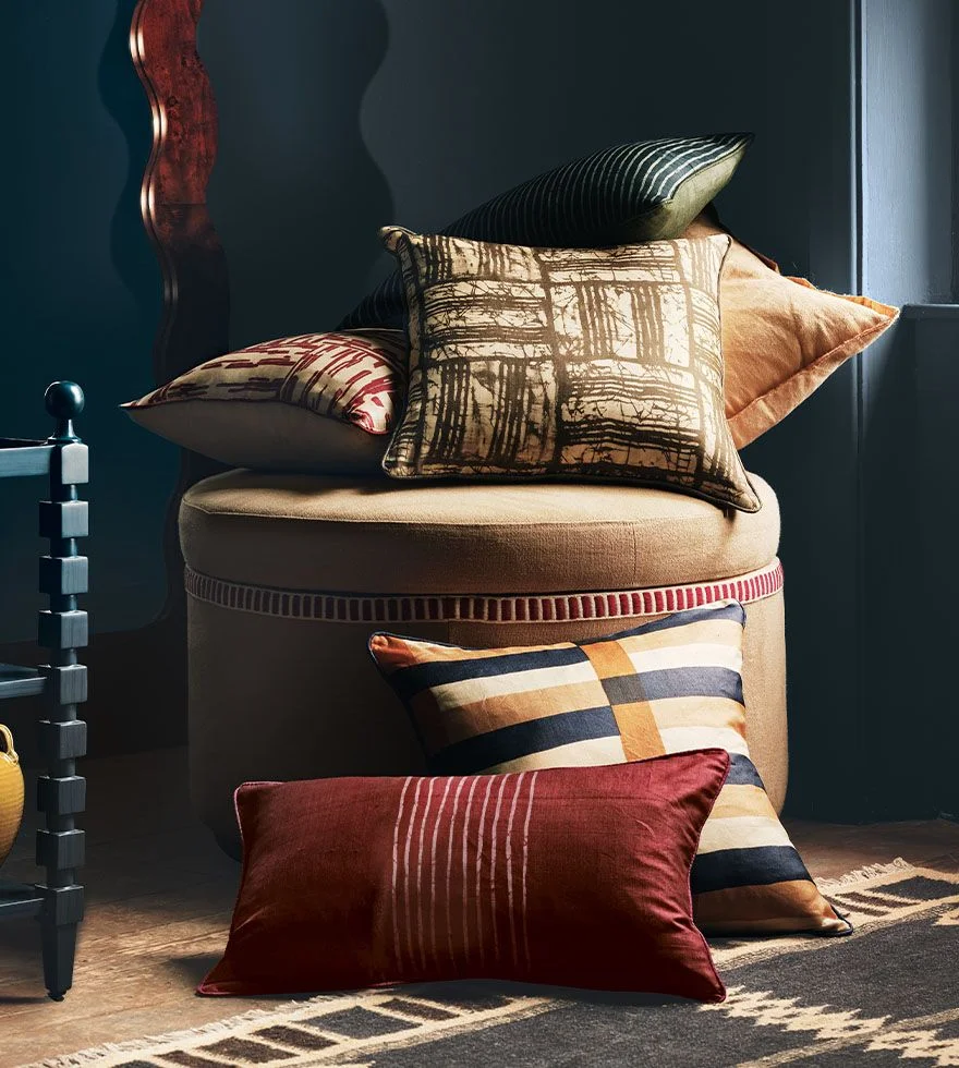 Mixing and Matching: Creating Harmonious Colour Combinations with Cushions