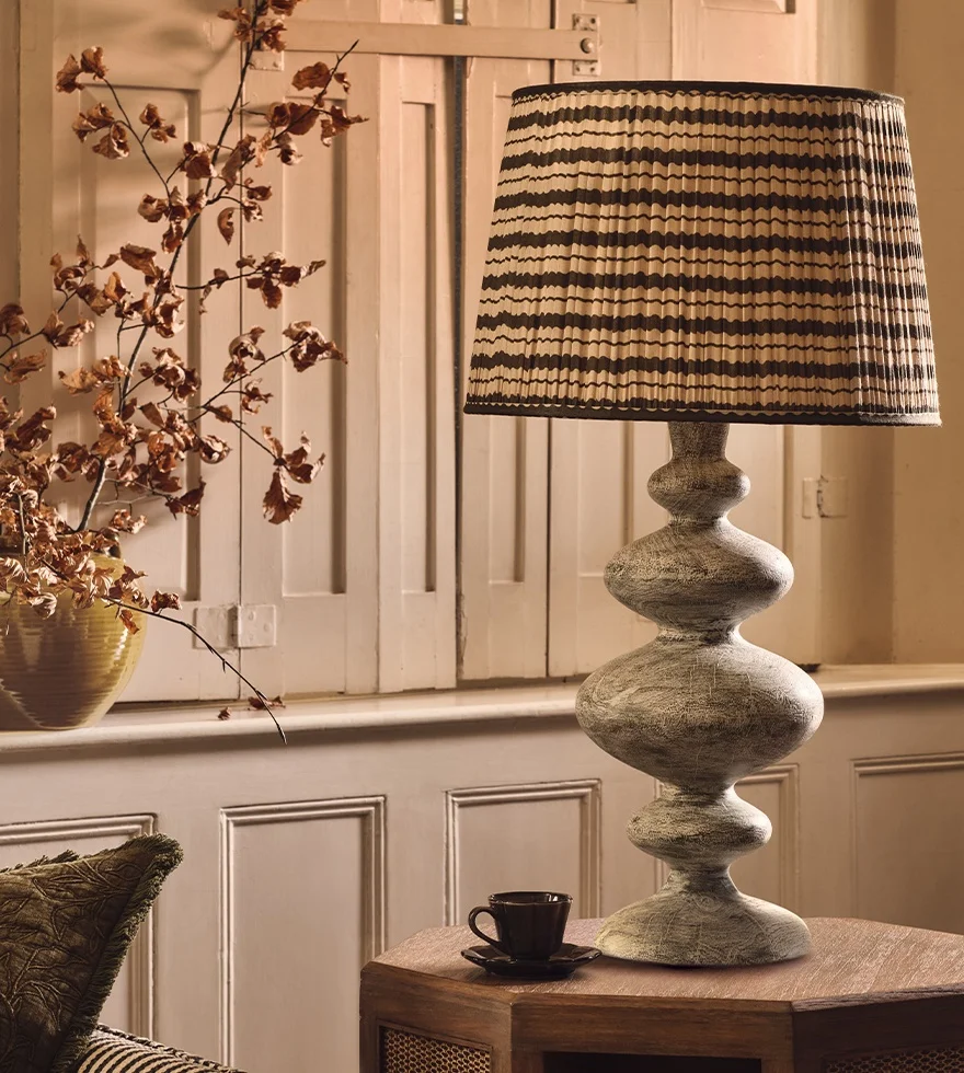 Table Lamps vs Floor Lamps: Which Are Best for Lighting?