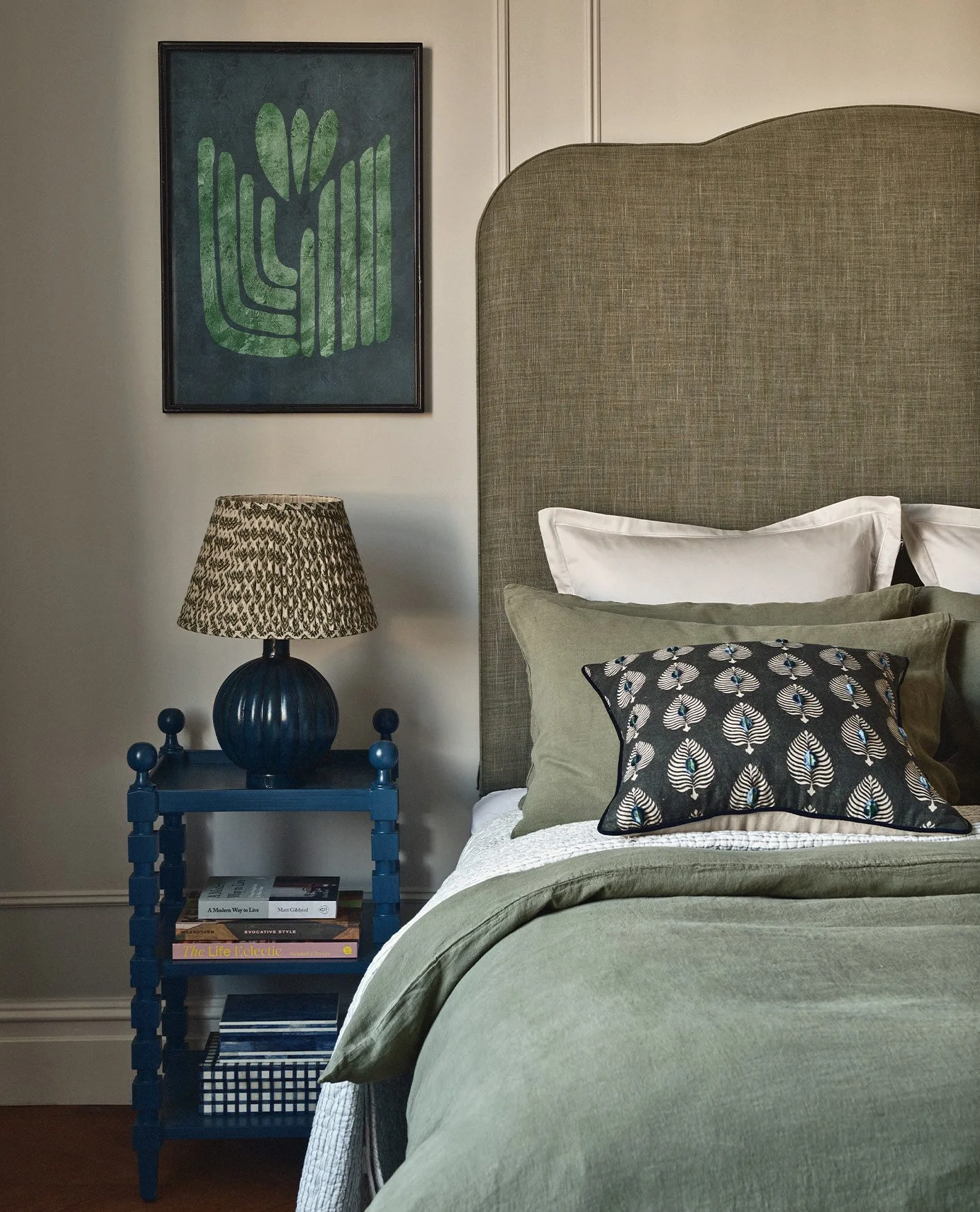 Relaxing bedroom in natural colour scheme