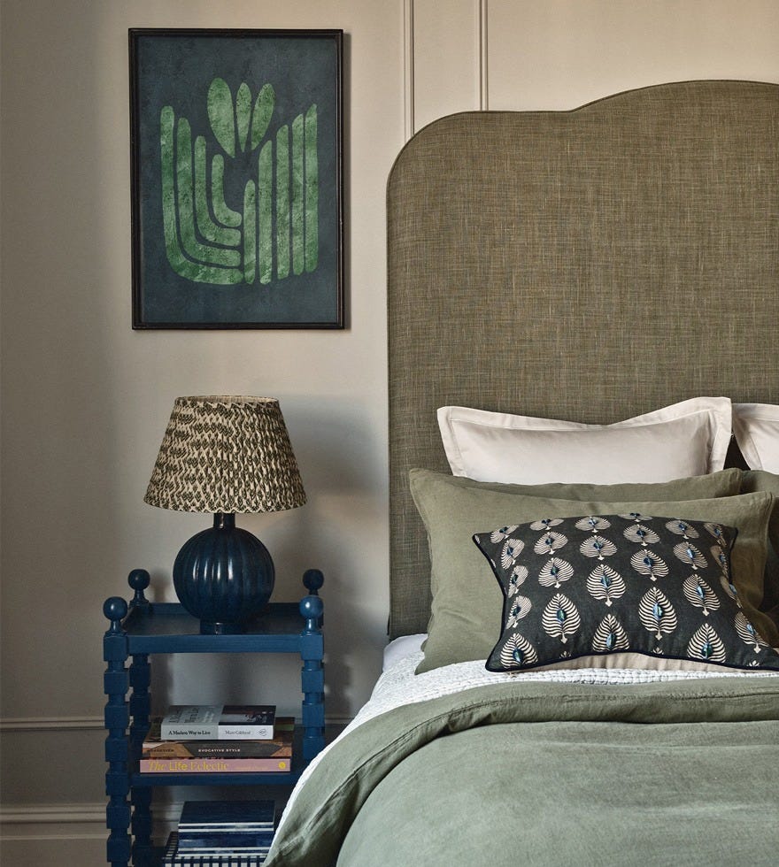 Relaxing bedroom in natural colour scheme