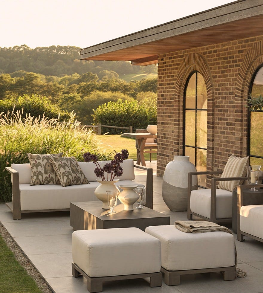 Outdoor lounge set